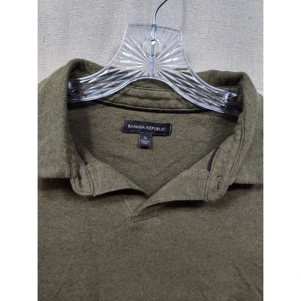 Banana Republic Men XL Olive Green Short Sleeve Polo Shirt Textured Casual VNeck
